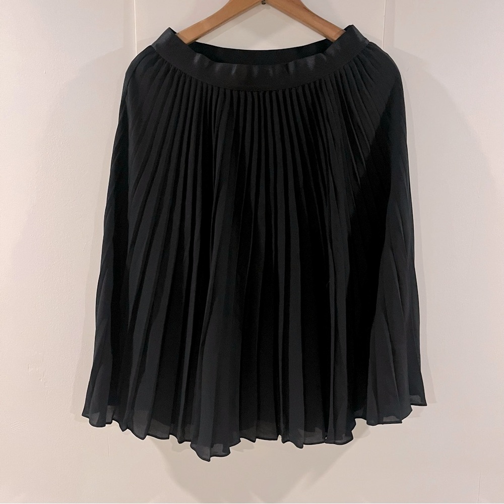 Express Black pleated Midi Skirt with elastic waist band